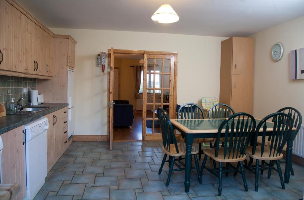Ceol Na Mara Holiday Homes - Cois Tra & Cor Na Dtonn Enniscrone Room photo